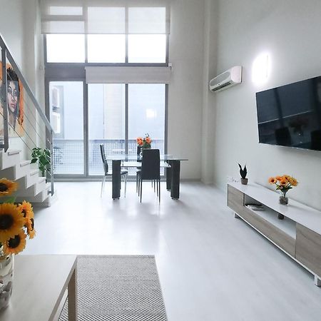 Oshun Sanchinarro Apartment Madrid Bagian luar foto